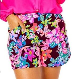 Lilly Pulitzer Arabeth 5” Inseam Stretch Floral Shorts - Pink and Multicolor